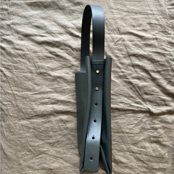 COS Medium Shopper Grained Leather Tote - Picture 9 of 14